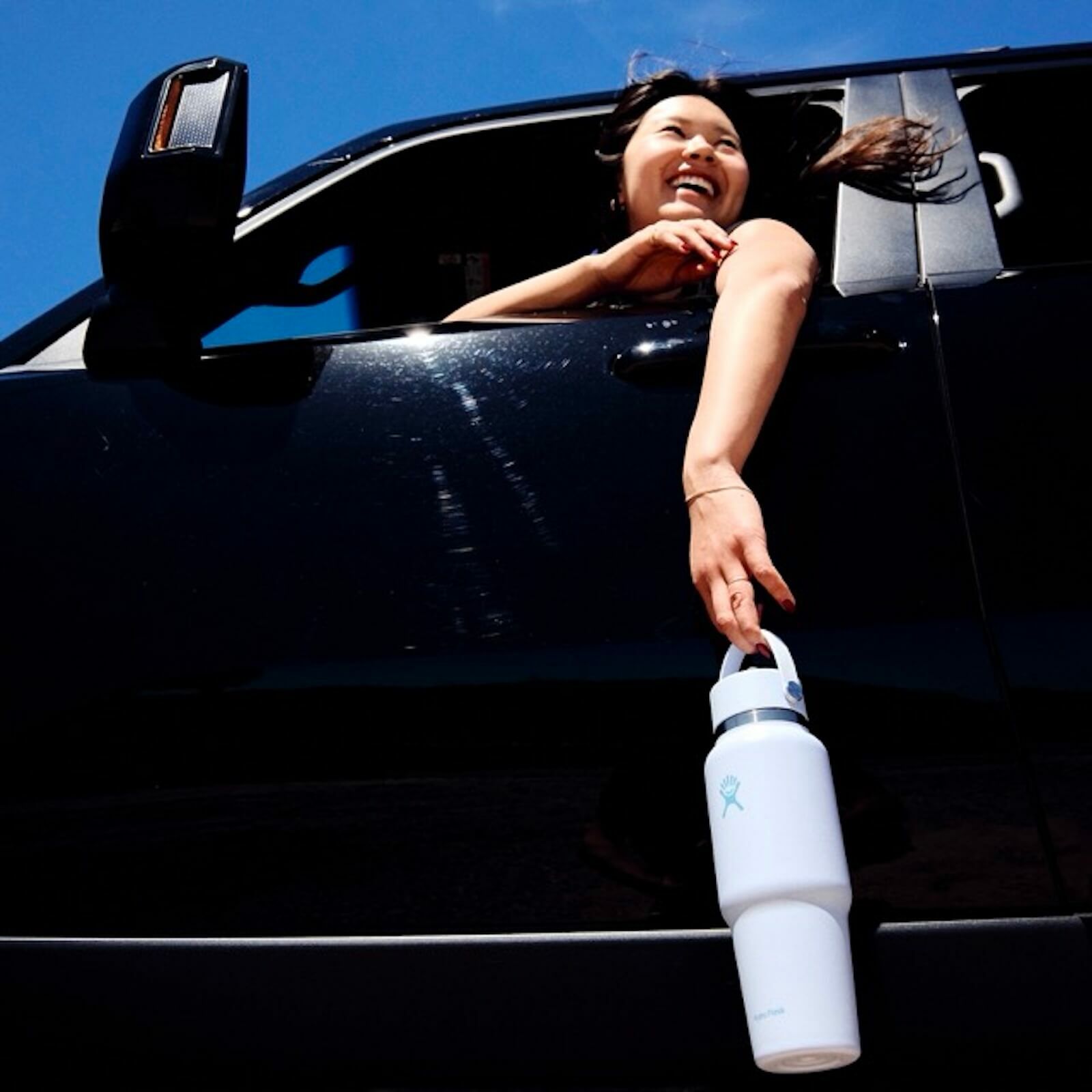 Hydro Flask 32 oz Travel Bottle with Flex Straw Cap
